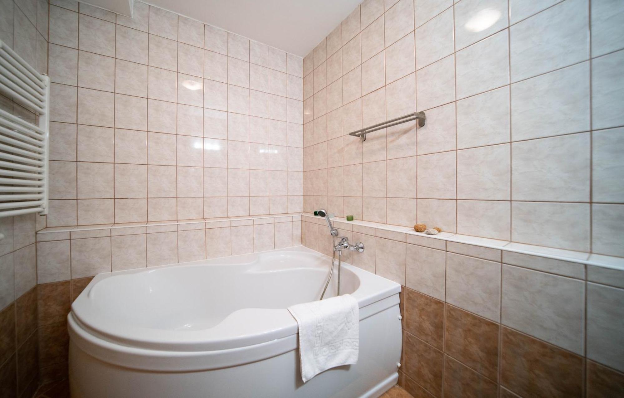 Free Parking- Gellert View Apartment 4Ppl Budapest Kültér fotó